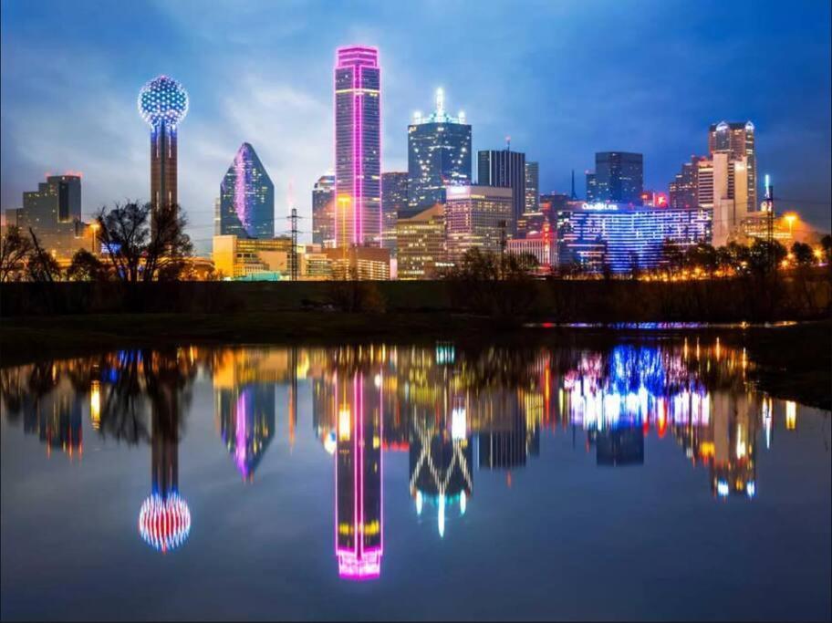 Medical District_Fast Wi-Fi Apartment Dallas Exterior photo